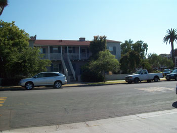 6-Unit Apartment Building